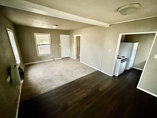 Building Photo - 18549 County Rd 1500