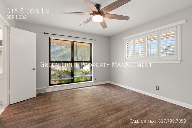 Building Photo - 316 S Lois Ln