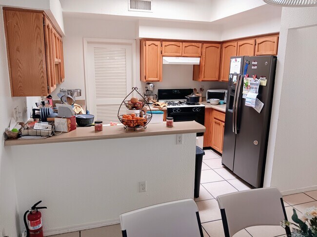 Building Photo - 6592 Dakota Ridge Dr