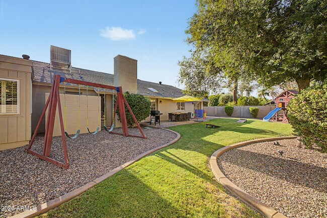 Building Photo - 2445 S Catarina