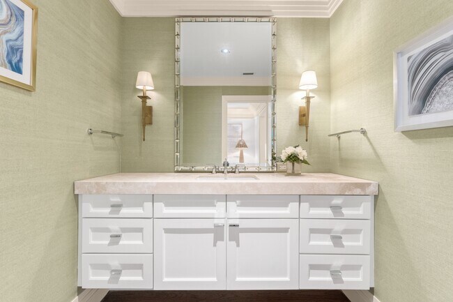 Building Photo - 1435 N Ocean Way