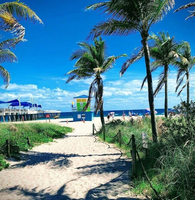 Building Photo - 133 N Pompano Beach Blvd