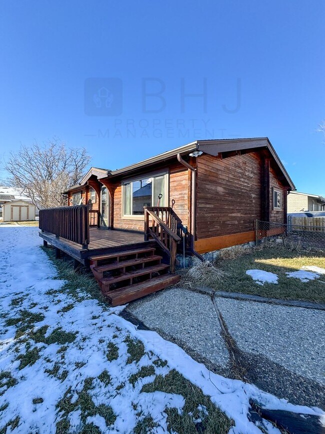 Building Photo - Cozy 2 bed/ 1 bath- Dog Friendly House