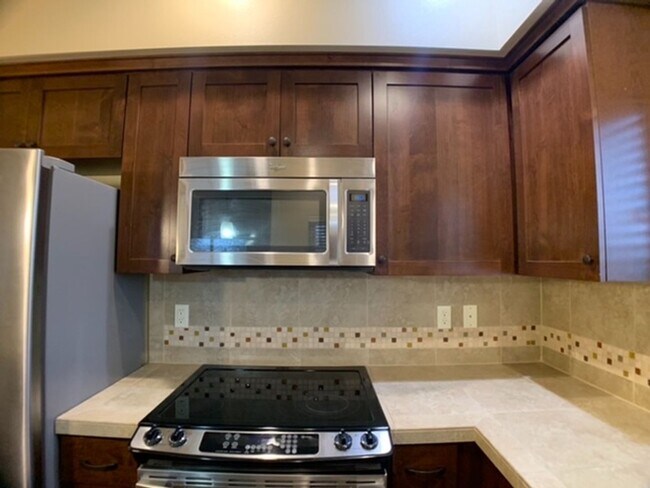 Building Photo - 45 Central Unit - 2 Bedrooms, 2 baths, 988 Sq. Ft.