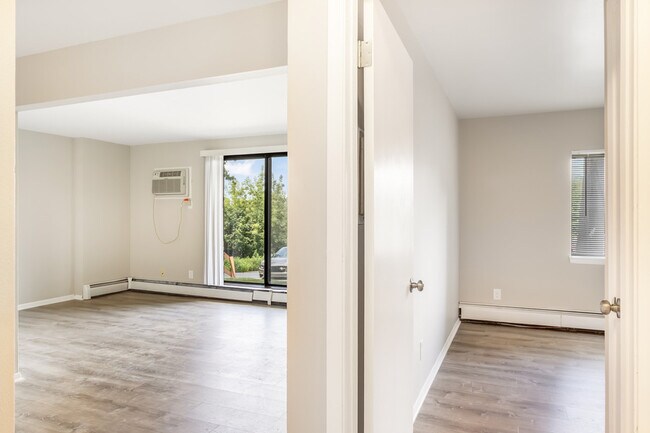 Building Photo - 1700 Elder St