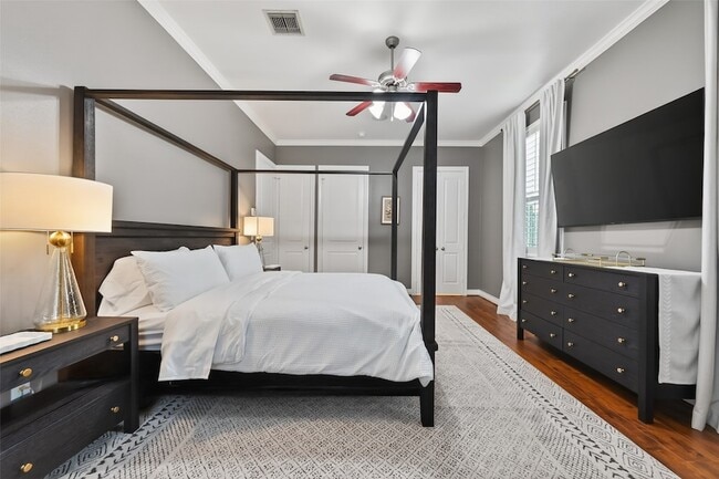 Building Photo - 620 Rutland St