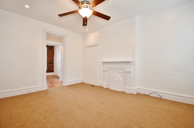 Building Photo - 121 S 16th St