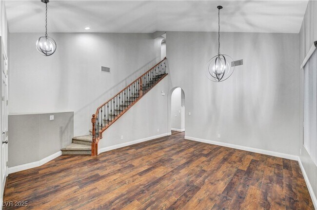 Building Photo - 11745 Via Esperanza St