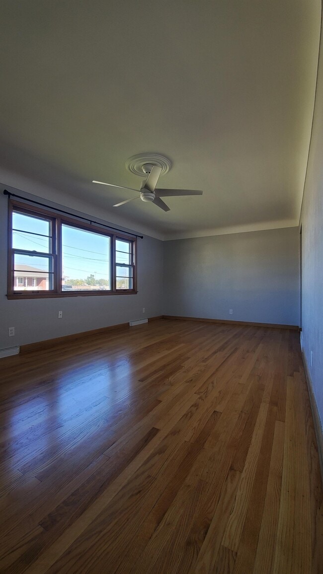 Building Photo - 3339 Henderson Ave SE