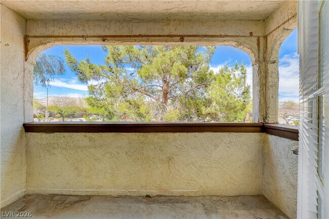 Building Photo - 6149 W Oakey Blvd