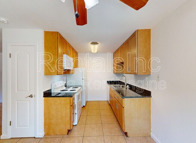 Building Photo - 18167 Happy Ln