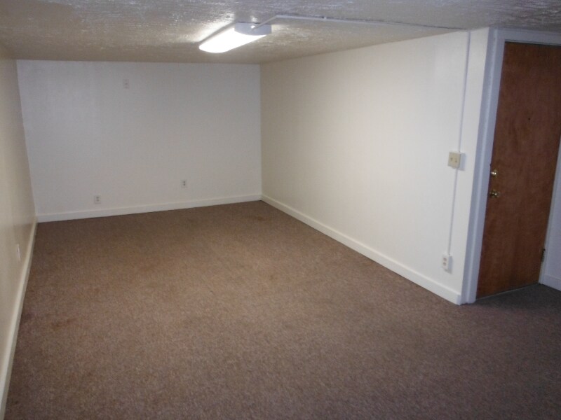 Building Photo - 1005 Broad Ave NW