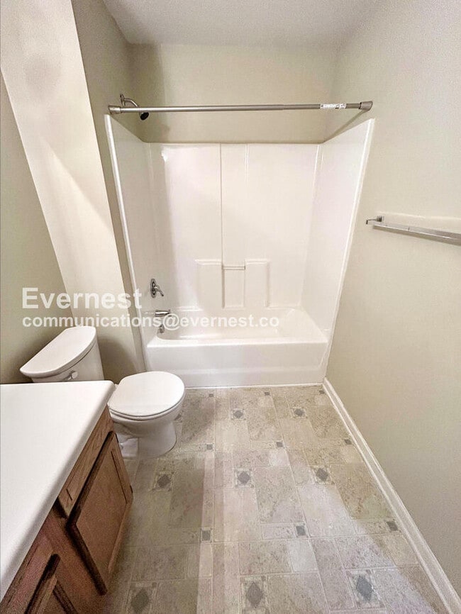 Building Photo - 941 Ujamaa Dr