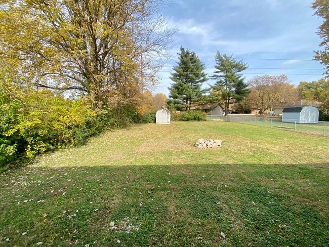 Building Photo - Super Clean 2 Bedroom - 1 Bath Home