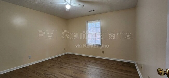 Building Photo - 3441 Southgate Trail SE