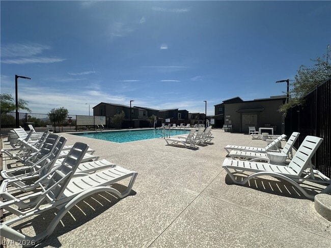 Building Photo - 4926 Fern Mesa Ave