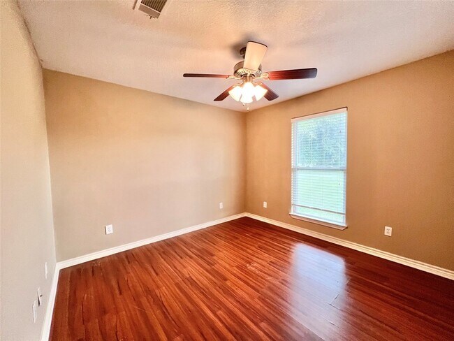 Building Photo - 7017 Caldwell St