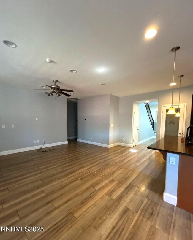 Building Photo - 2065 Long Hollow Dr