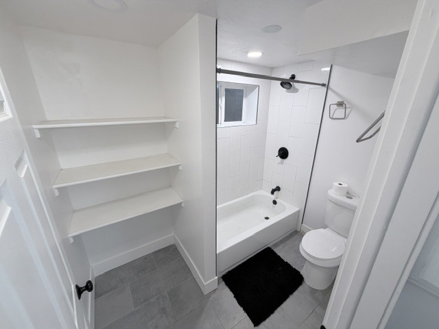 Building Photo - 1073 e