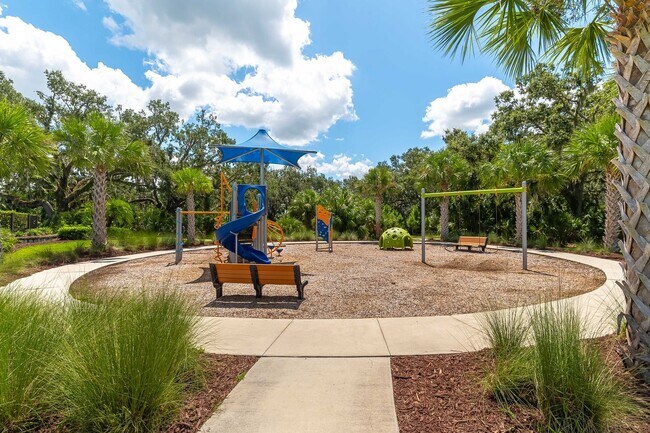 Building Photo - A Luxuriously Furnished 3-Bed, 2-Bath Model Home in Gated Community - Parrish