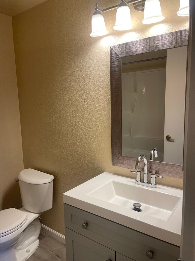 master bath - 411 Park Ave