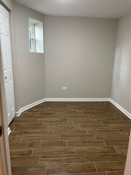 Bedroom 2 - 1516 E 69th Plz