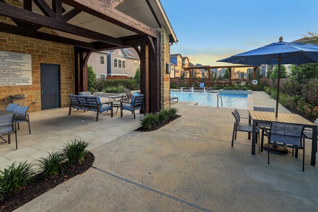 Building Photo - 10934 Brambling Wood Dr