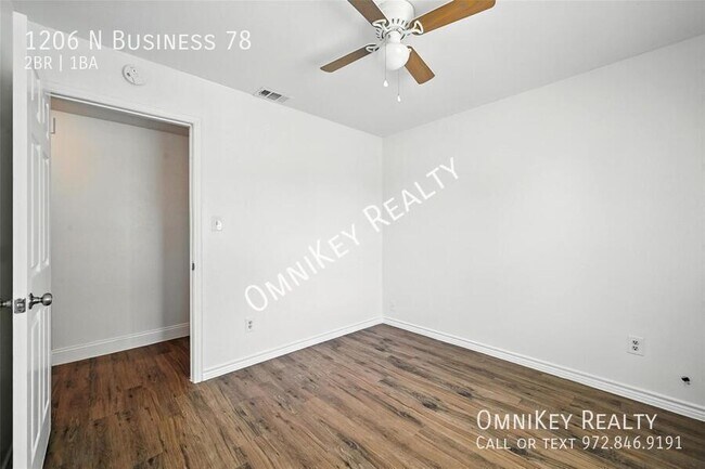 Building Photo - 1206 N Texas 78 Business