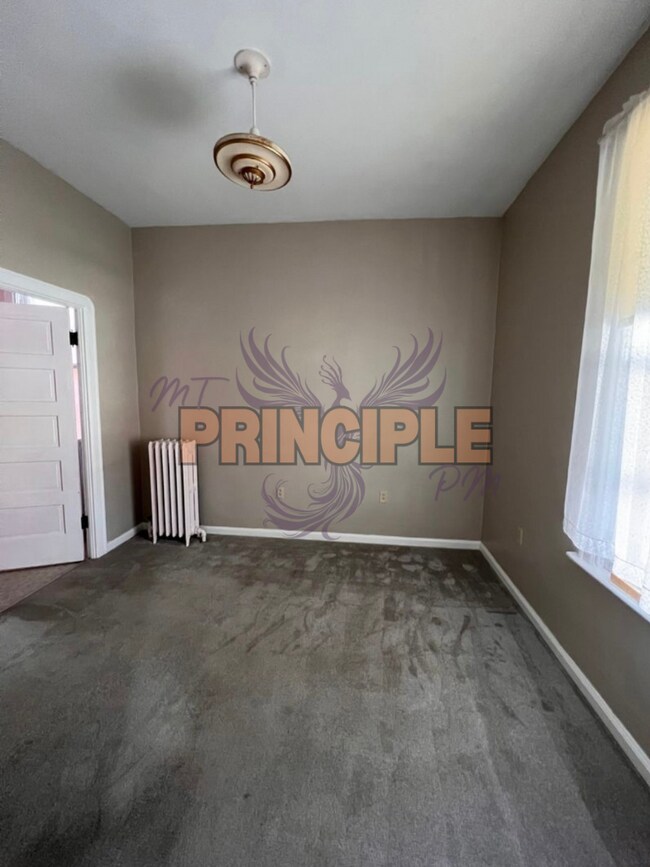 Building Photo - 805-807 W Galena St