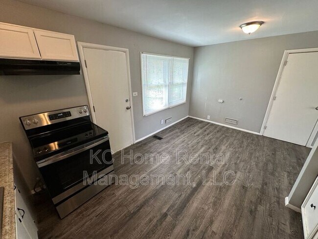 Building Photo - 7309 E 111th Terrace