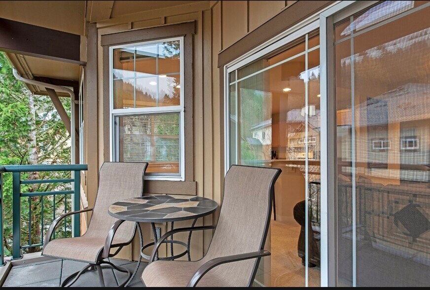 Building Photo - 1000 Cabin Creek Ln SW