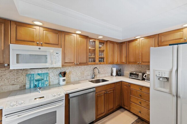 Building Photo - 300 Ocean Trail Way