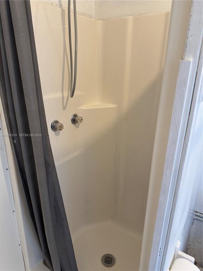 Building Photo - 510 NW 76th Ave