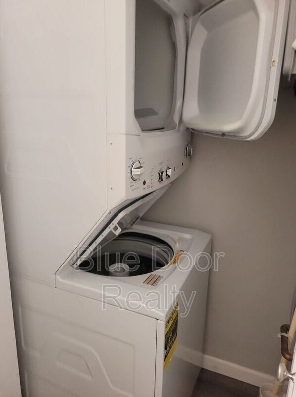 Building Photo - 1311 Barelas Rd SW