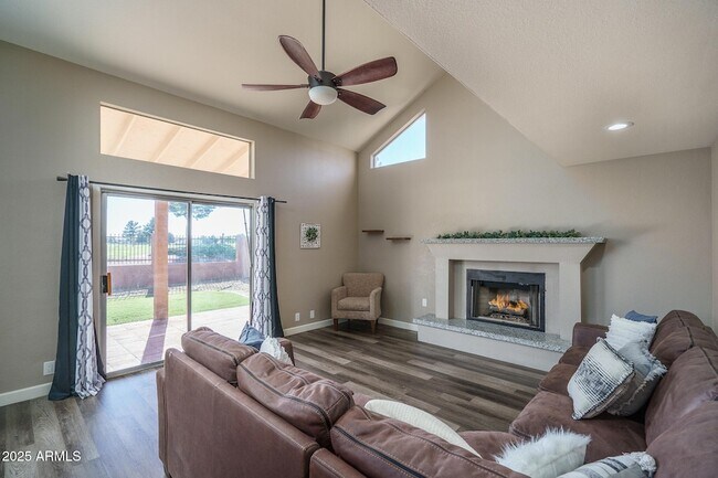 Building Photo - 6615 N 89th Ave