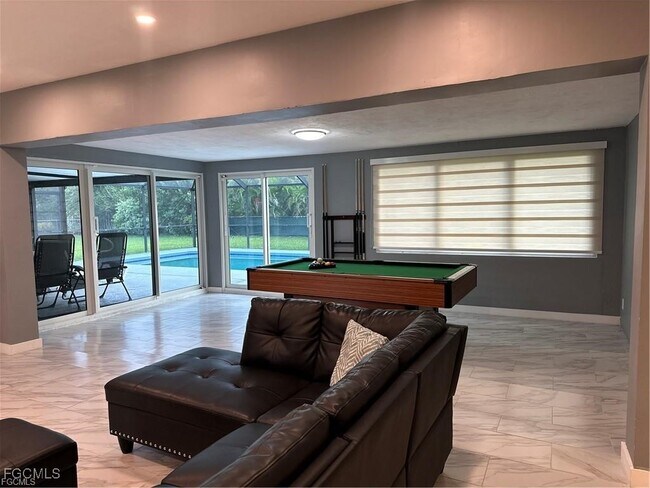 Building Photo - 5212 Santa Rosa Ct