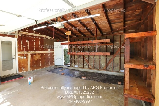 Building Photo - 636 S Gilbuck Dr