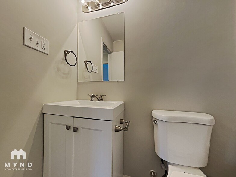 Building Photo - 2414 Heywood Ave