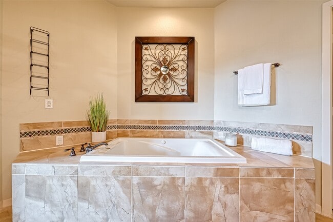 Building Photo - 2102 Todville Rd