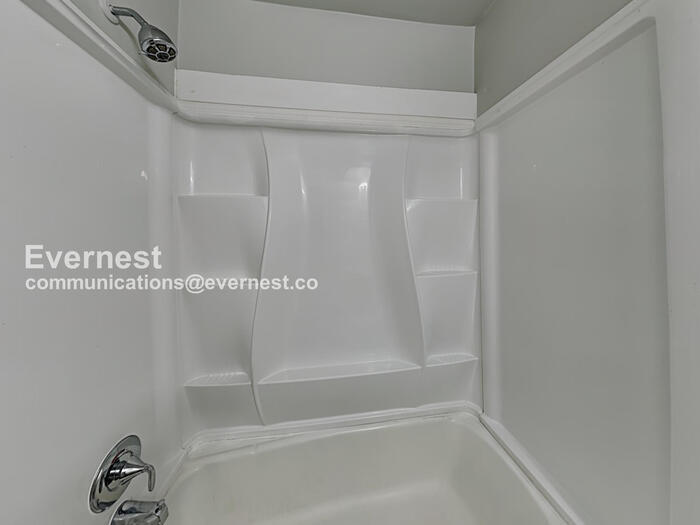 Building Photo - 5242 Grace Point Ln