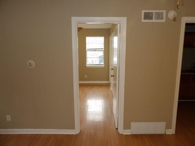 Building Photo - 720 Woodland Ave