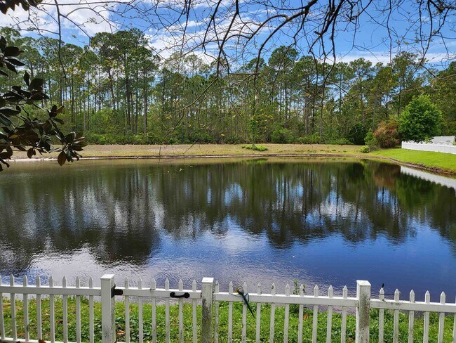 Building Photo - 237 N Hidden Tree Dr