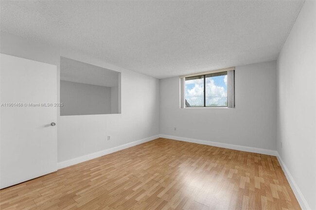 Building Photo - 8335 SW 152nd Ave