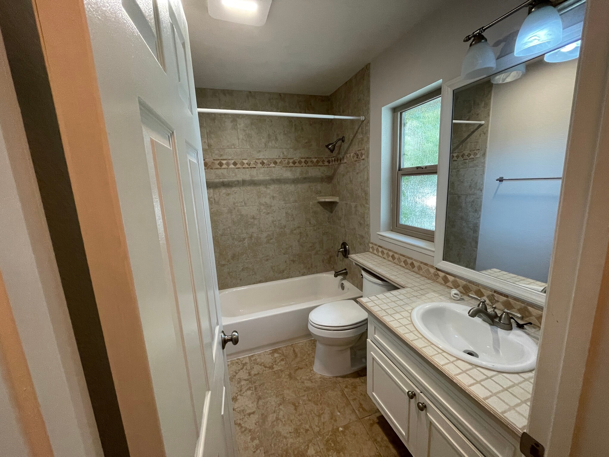 Building Photo - 6543 Paseo Adelante