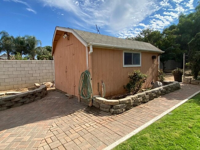 Building Photo - 4414 Royal Pine Cir