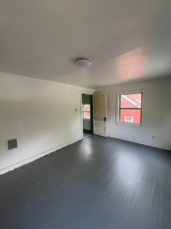 Building Photo - 421-423-423 Caldwell St