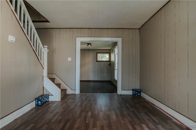 Building Photo - 38 Elm St