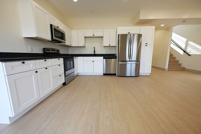 Building Photo - 154 Brushwood Dr