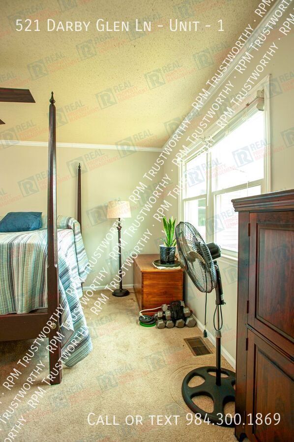 Building Photo - 521 Darby Glen Ln