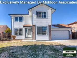 Building Photo - Spacious 3 Bed Home with Finished Basement & Fenced Yard